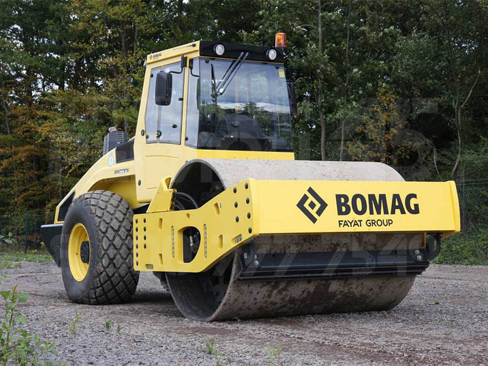 Купить Каток грунтовый BW 219 D-4 и другую дорожную, коммунальную, строительную спецтехнику в Торговом Доме «Регион 45».