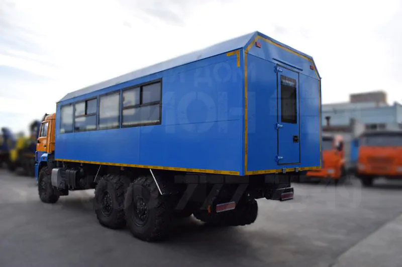Купить Вахтовый автобус Камаз 43502-3036 и другую дорожную, коммунальную, строительную спецтехнику в Торговом Доме «Регион 45».