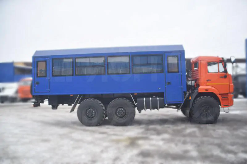 Купить Вахтовый автобус Камаз 43502-3036 и другую дорожную, коммунальную, строительную спецтехнику в Торговом Доме «Регион 45».