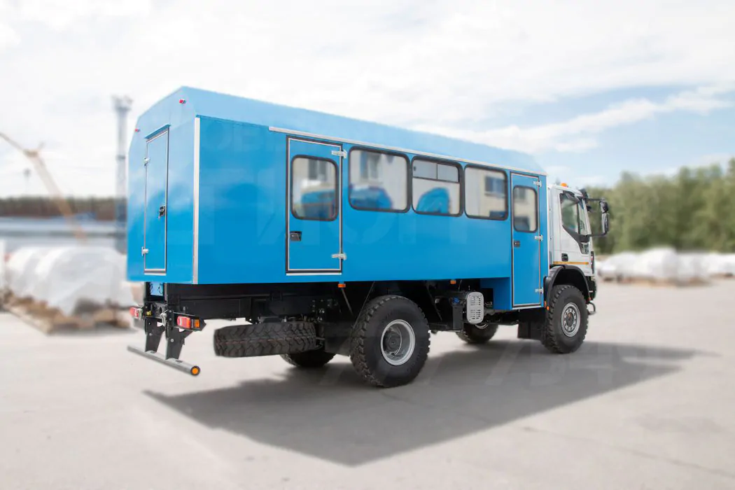 Купить Вахтовый автобус IVECO-AMT 423900 и другую дорожную, коммунальную, строительную спецтехнику в Торговом Доме «Регион 45».