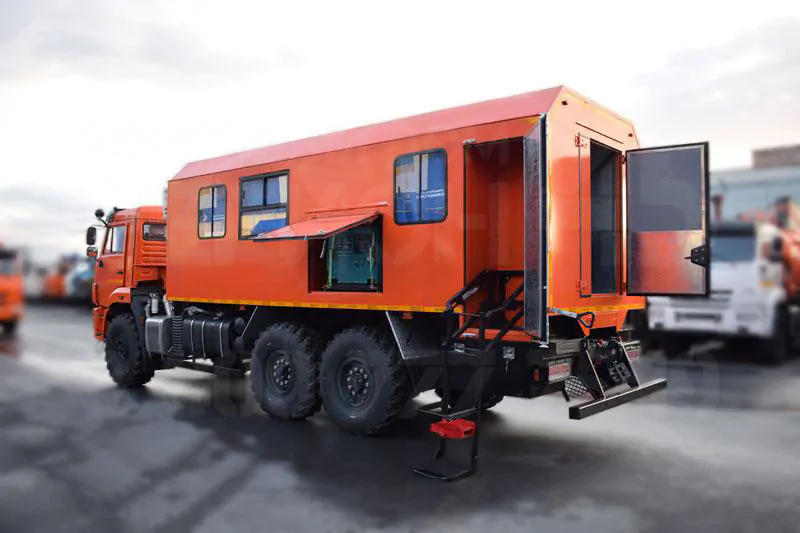 Купить Вахтовый автобус Камаз 43502-3036 и другую дорожную, коммунальную, строительную спецтехнику в Торговом Доме «Регион 45».