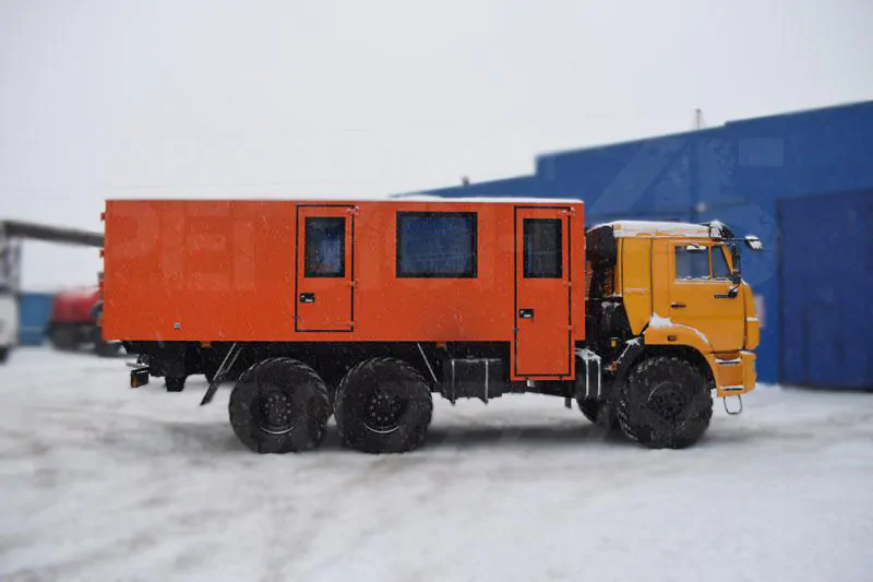 Купить Вахтовый автобус Камаз 43502-3036 и другую дорожную, коммунальную, строительную спецтехнику в Торговом Доме «Регион 45».