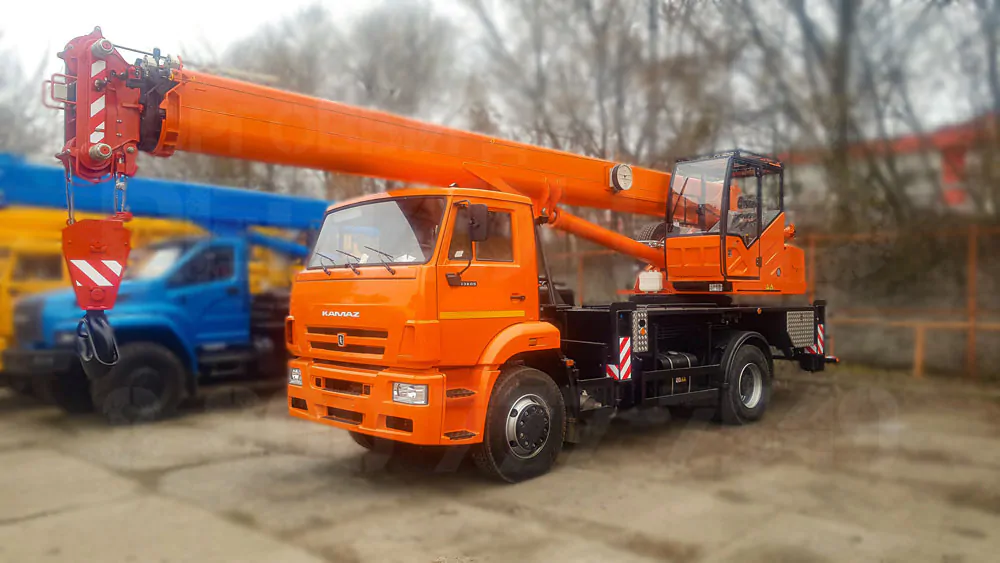 Купить Автокран КамАЗ-53605 КС-45719-8К-1В 4х2 и другую дорожную, коммунальную, строительную спецтехнику в Торговом Доме «Регион 45».