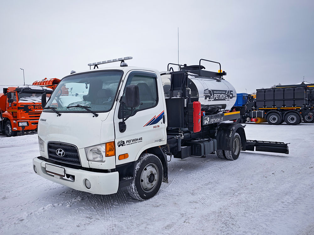 Купить Автогудронатор HYUNDAI и другую дорожную, коммунальную, строительную спецтехнику в Торговом Доме «Регион 45».