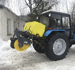 Купить Щетка коммунальная МК-7 с системой увлажнения и другую дорожную, коммунальную, строительную спецтехнику в Торговом Доме «Регион 45».