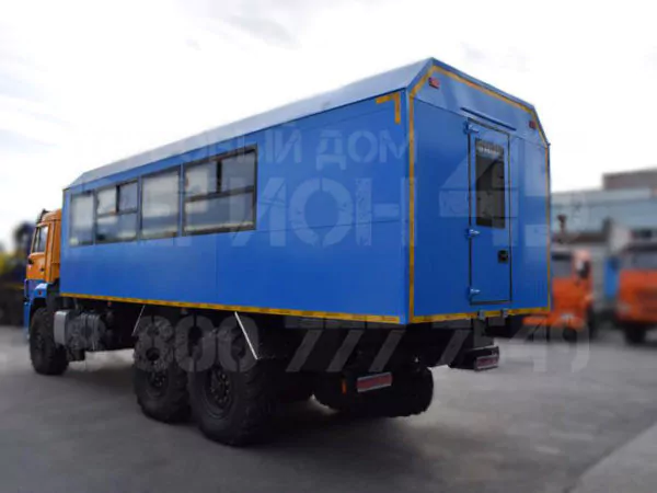 Купить Вахтовый автобус Камаз 43502-3036 и другую дорожную, коммунальную, строительную спецтехнику в Торговом Доме «Регион 45».