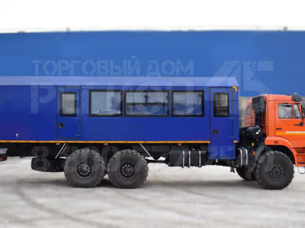 Купить Вахтовый автобус Камаз 43502-3036 и другую дорожную, коммунальную, строительную спецтехнику в Торговом Доме «Регион 45».